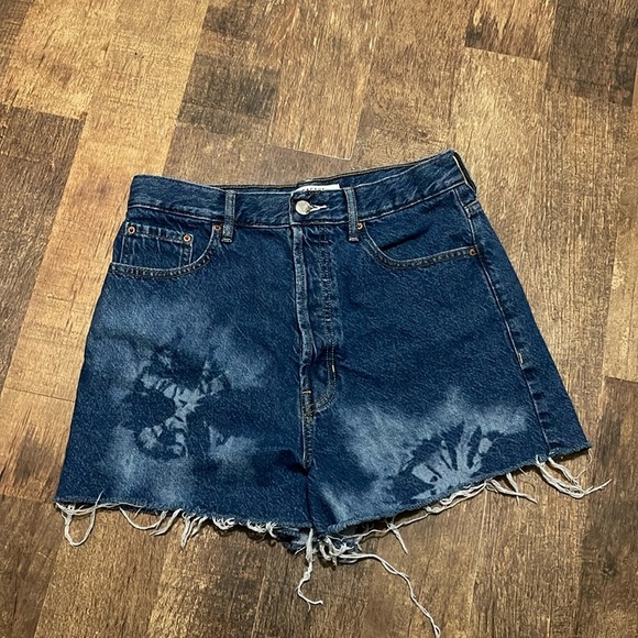 Pacsun Ultra high rise vintage Tie Dye Button Fly Raw Hem Demin Shorts - Picture 1 of 7